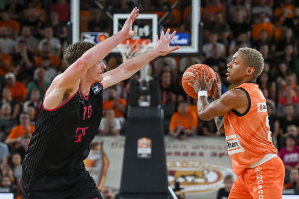 赛成了大家 赛成了大家