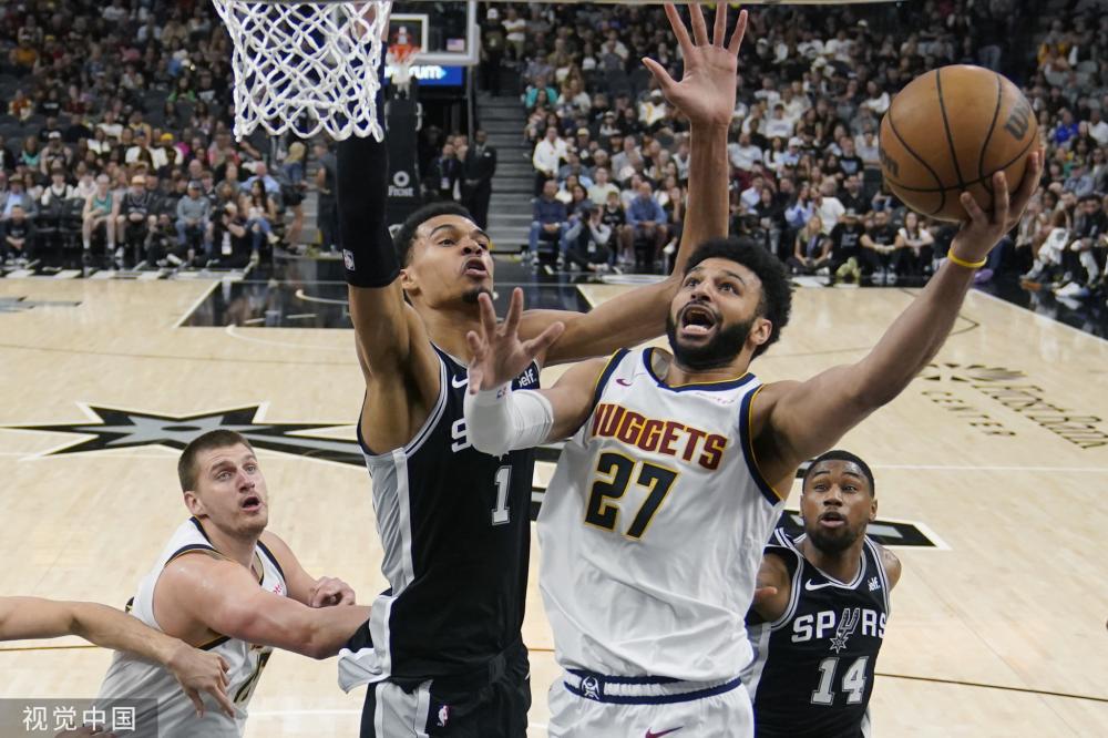 传球失误形 传球失误形