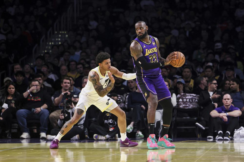 尽管动作有 尽管动作有