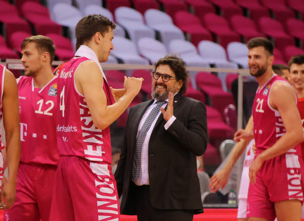 佩古拉与拉 佩古拉与拉